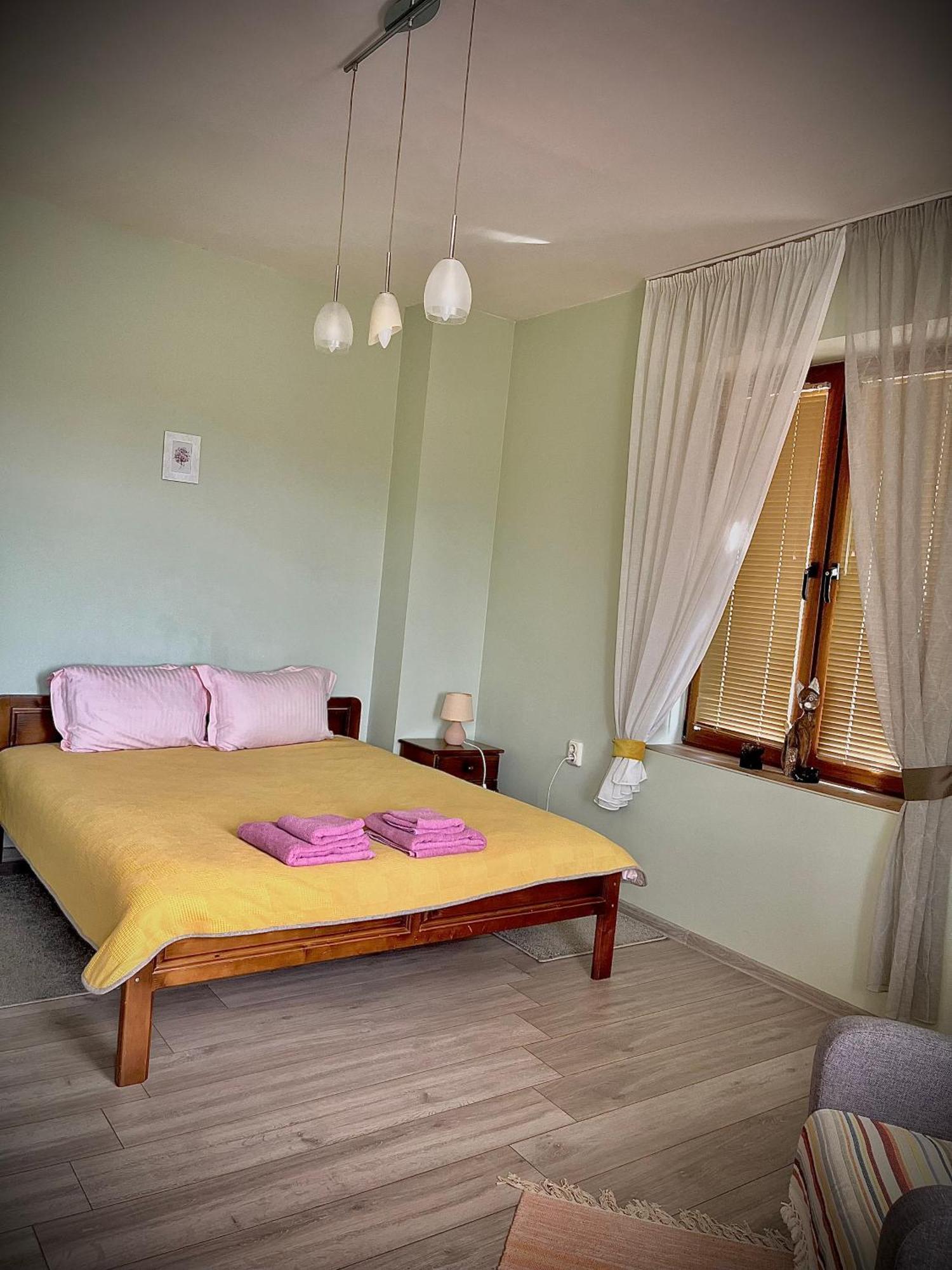 The Sunny Guest House Of Veliko Tarnovo-Amazing View, Top Location ภายนอก รูปภาพ